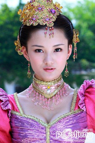 《薛平贵与王宝钏》 Love Amongst War  (2012)