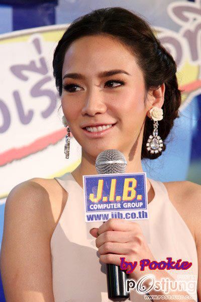 "อั้ม พัชราภา"สวยเริ่ดเจิดสุดๆ@J.I.B. MEGA SALE 2012 !!