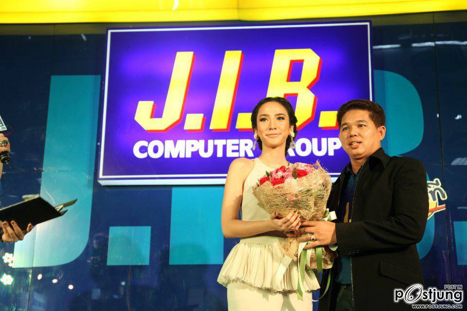 "อั้ม พัชราภา"สวยเริ่ดเจิดสุดๆ@J.I.B. MEGA SALE 2012 !!