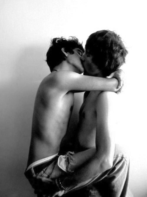 ผูู้ชายจูบกัน มีปัญหาป่ะ
