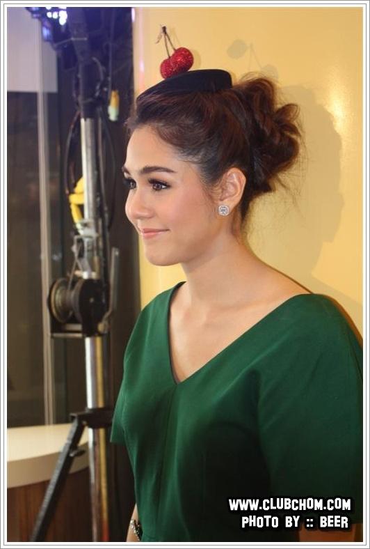 ชมพู่ อารยา ในงานเปิดร้าน Krispy Kream at The mall bang kapi