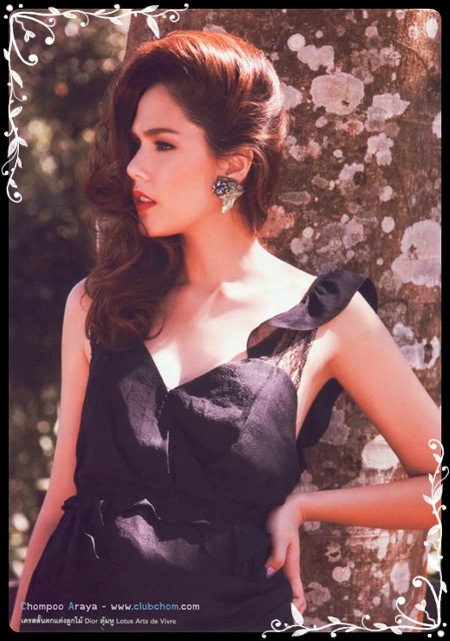 ชมพู่ อารยา  พารากอนเม็ดงาม Influential fashion of the year.