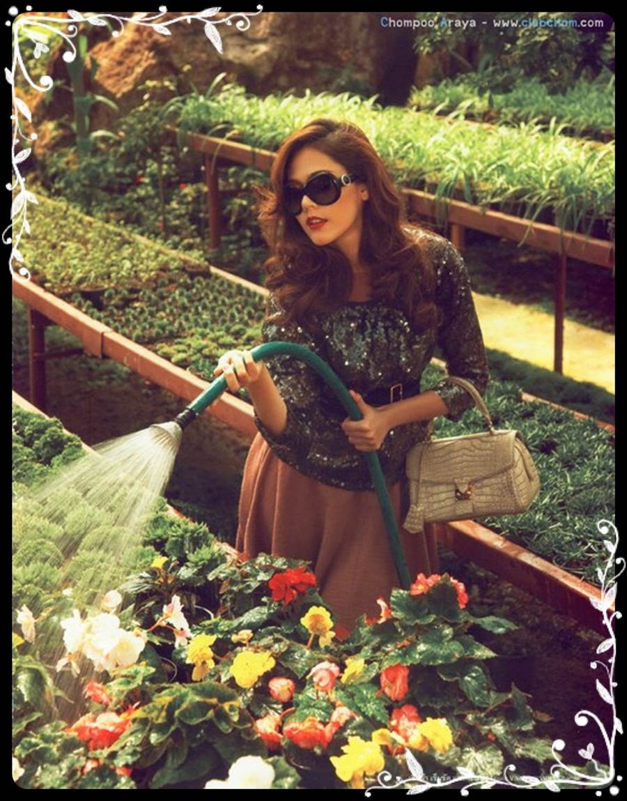 ชมพู่ อารยา  พารากอนเม็ดงาม Influential fashion of the year.