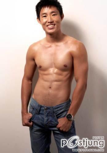 ล่ำ่จัดหนัก หล่อจัดเต็ม