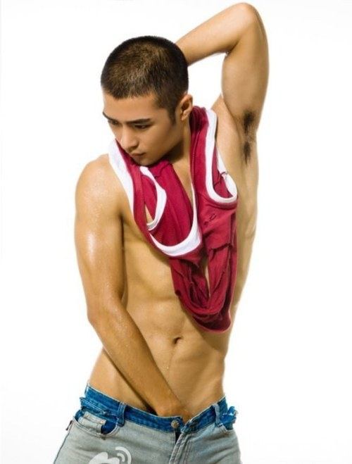 ล่ำ่จัดหนัก หล่อจัดเต็ม