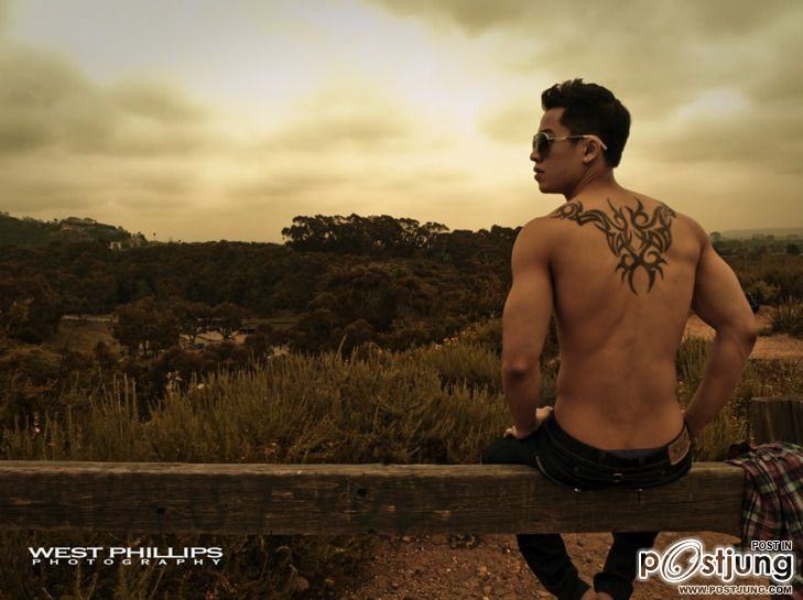 ล่ำ่จัดหนัก หล่อจัดเต็ม