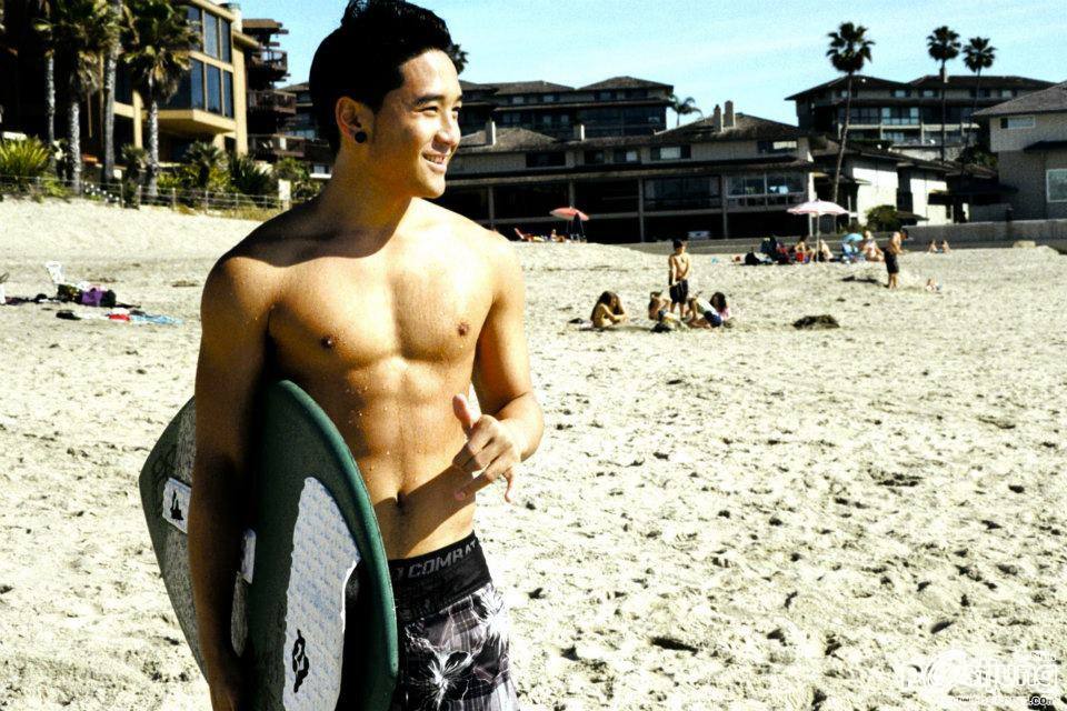 ล่ำ่จัดหนัก หล่อจัดเต็ม