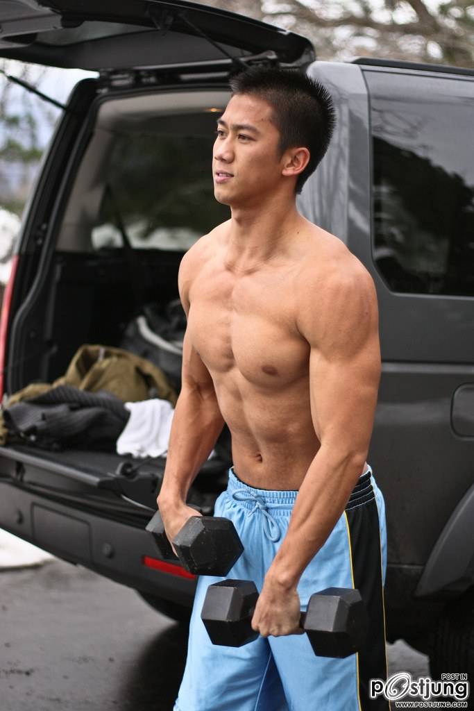 ล่ำ่จัดหนัก หล่อจัดเต็ม
