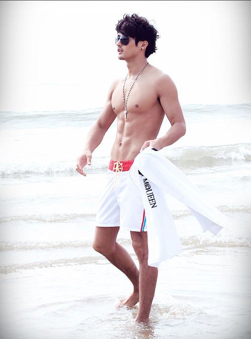 หล่่่่่อๆล่ำๆ