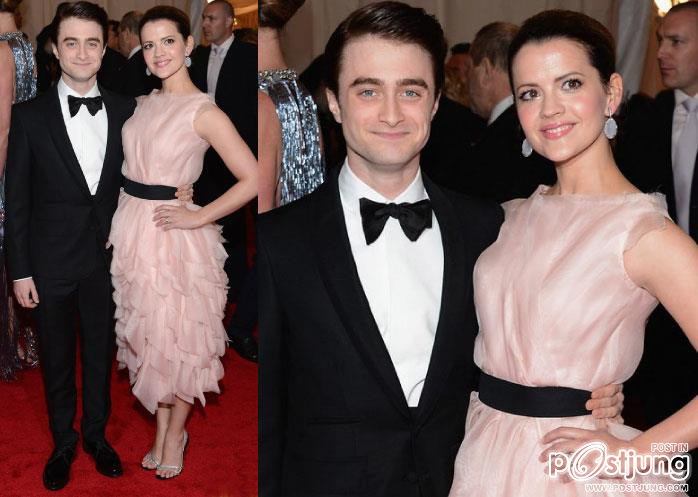 ...Daniel Radcliffe มากับสูททักซิ