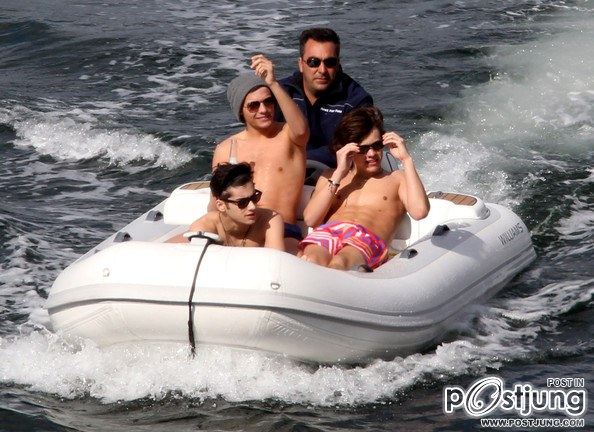 Zayn Malik Louis Tomlinson Harry Styles