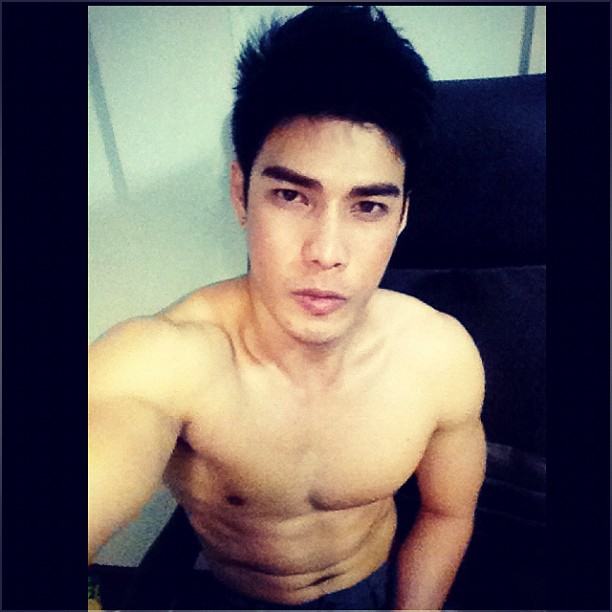 แอบรักนายแบบคนนี้ แทนไทย