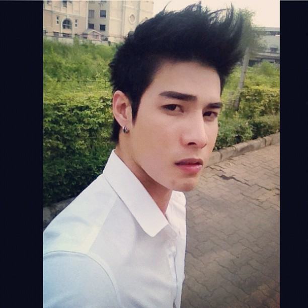แอบรักนายแบบคนนี้ แทนไทย
