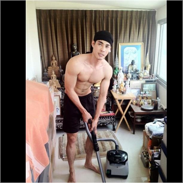 แอบรักนายแบบคนนี้ แทนไทย