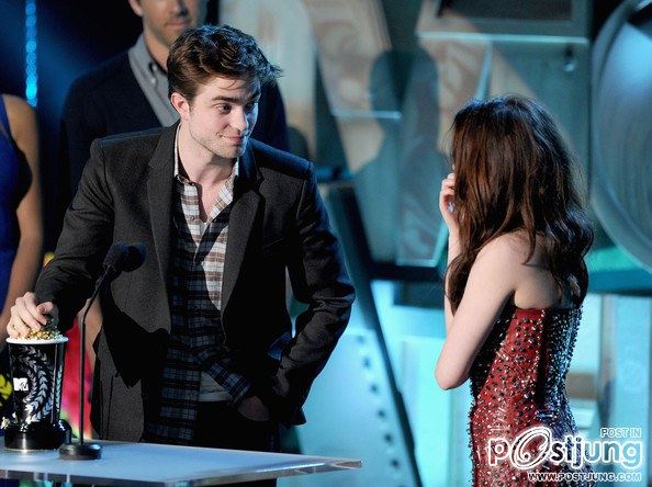 Kristen Stewart , Robert Pattinson , Taylor Lautner