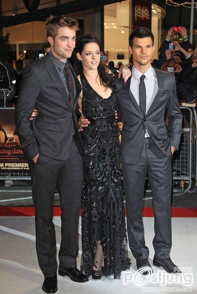 Kristen Stewart , Robert Pattinson , Taylor Lautner