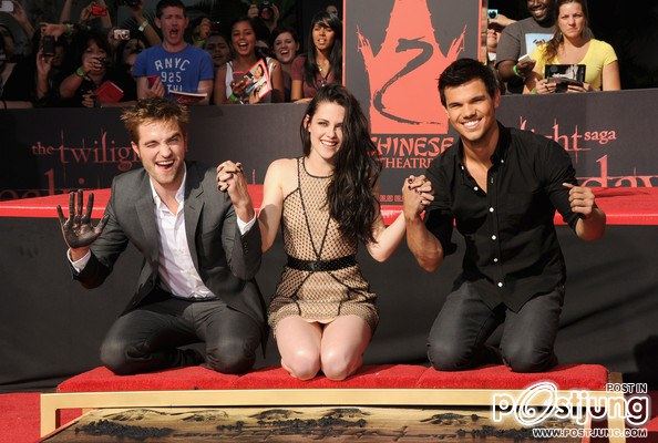 Kristen Stewart , Robert Pattinson , Taylor Lautner