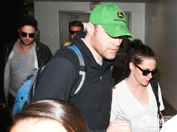Kristen Stewart , Robert Pattinson , Taylor Lautner