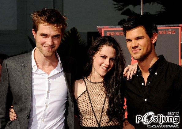 Kristen Stewart , Robert Pattinson , Taylor Lautner