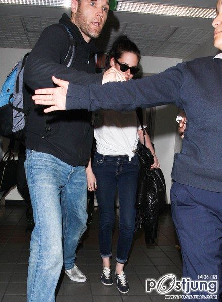 Kristen Stewart , Robert Pattinson , Taylor Lautner