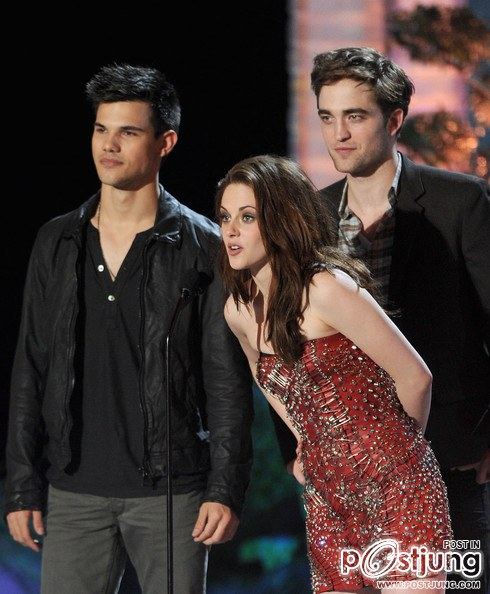 Kristen Stewart , Robert Pattinson , Taylor Lautner
