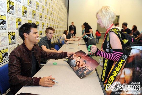 Kristen Stewart , Robert Pattinson , Taylor Lautner