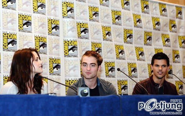 Kristen Stewart , Robert Pattinson , Taylor Lautner