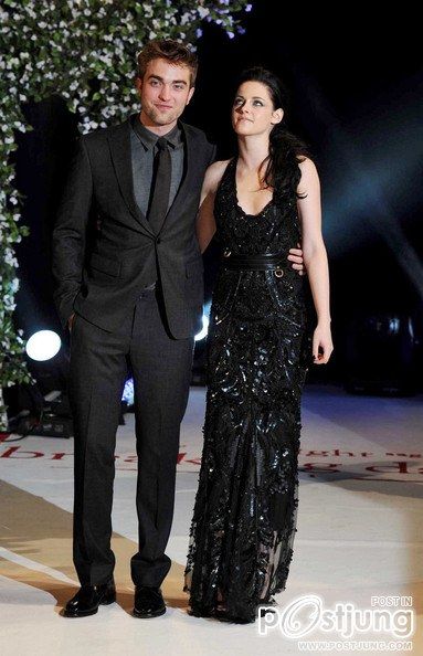 Kristen Stewart , Robert Pattinson , Taylor Lautner