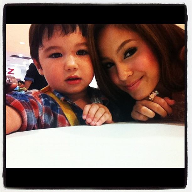 ขวัญ อุษามณี New Pic