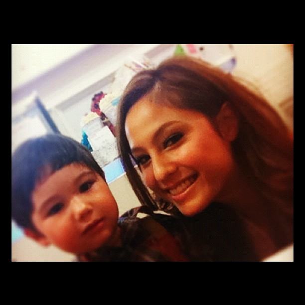 ขวัญ อุษามณี New Pic