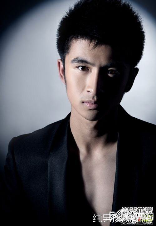 张云龙ตี๋๋ทหารเรือ