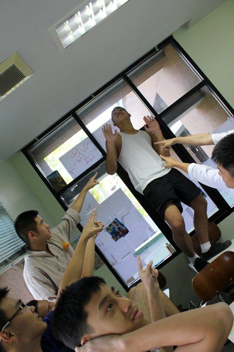 หนุ่มน้อยน่ารัก