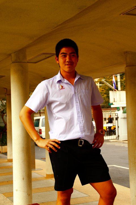 หนุ่มน้อยน่ารัก