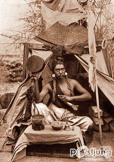 The dense Walker yogis (mantras division)