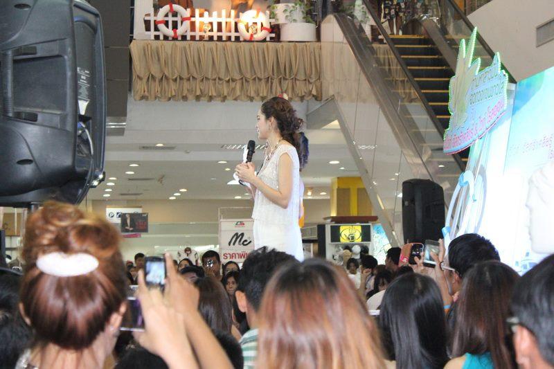 ชมพู่ อารยา ในงาน VIVITE @ จ. สิงห์บุรี