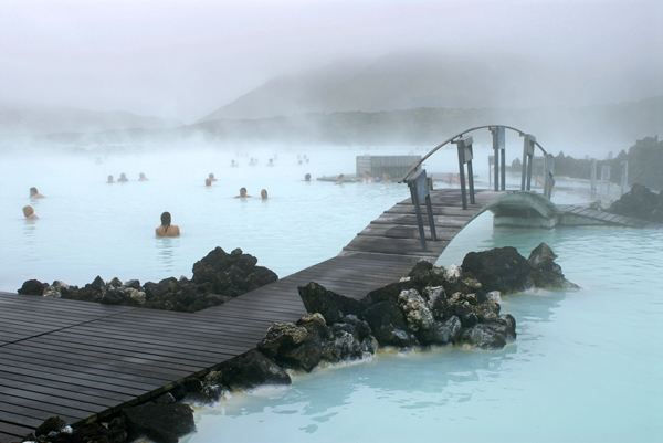 6. บ่อน้ำพุร้อน บลู ลากูน Blue Lagoon Hot Springs