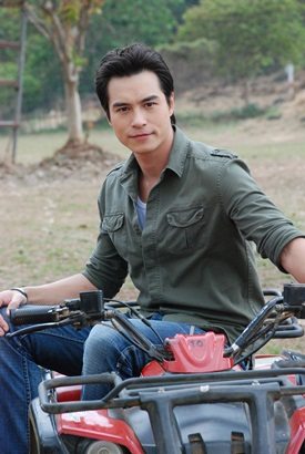 หนุ่มบ้านไร่ กับ หวานใจไฮโซ