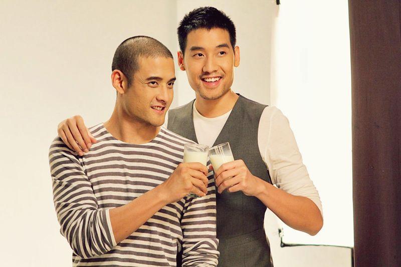 ดาราชวนดื่มนมให้โลกเห็น