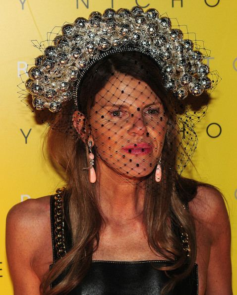 Anna Della Russo ผู้หญิงที่ชมพู่ ยกให้เป็นแฟชั่นไอค่อนของเธอ
