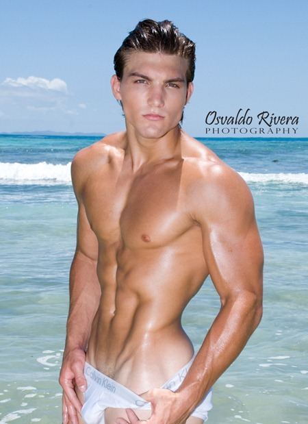 MASCULINE DOSAGE: DANIEL MITCHELL BY OSVALDO RIVERA