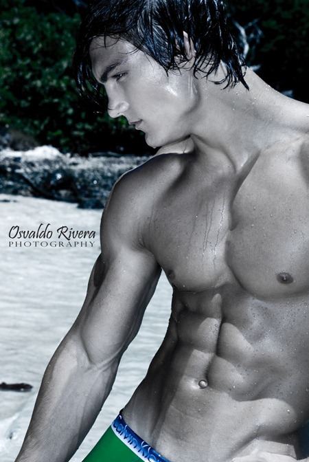 MASCULINE DOSAGE: DANIEL MITCHELL BY OSVALDO RIVERA