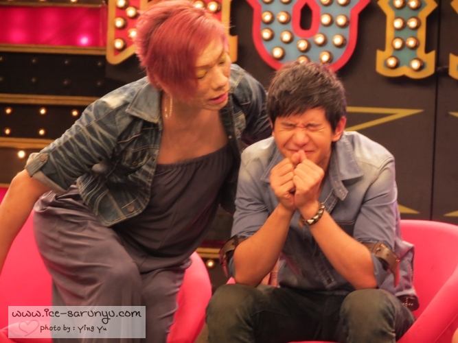อ่ะ อ่ะ ทำไร๊กันอ๊ะ
