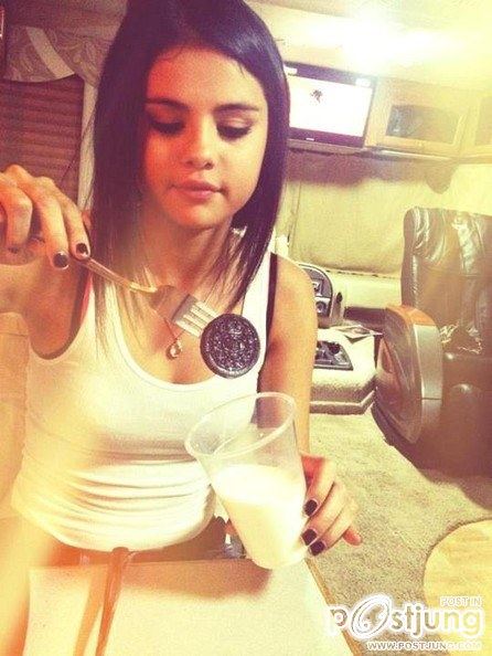 she Selena Gomez Style