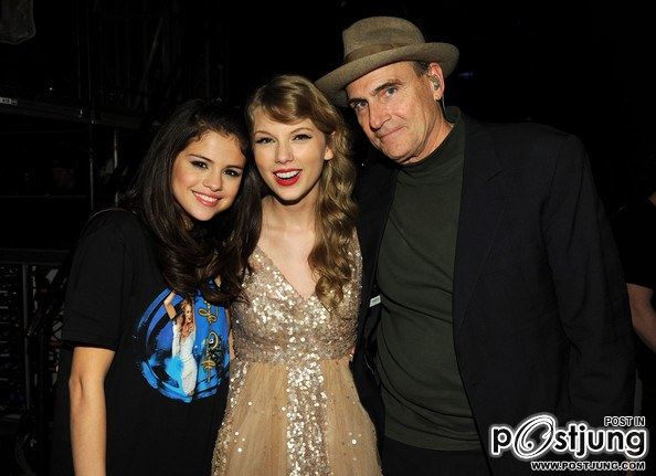 Selena Gomez and Taylor Swift friend or Sister