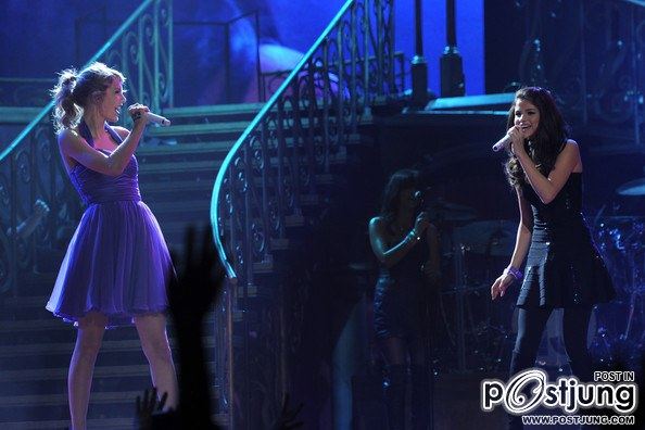 Selena Gomez and Taylor Swift friend or Sister