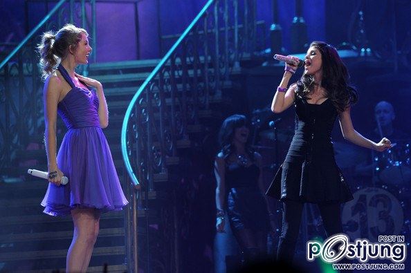 Selena Gomez and Taylor Swift friend or Sister