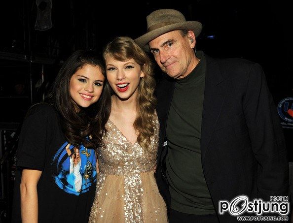 Selena Gomez and Taylor Swift friend or Sister
