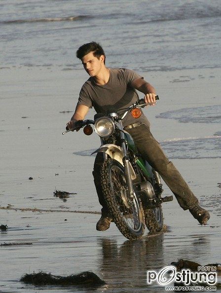 Taylor Lautner him