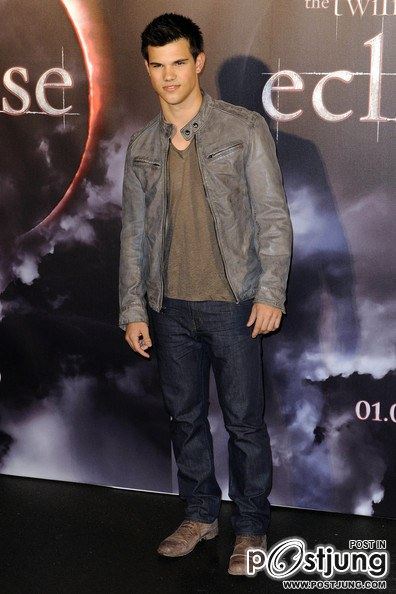 Taylor Lautner him