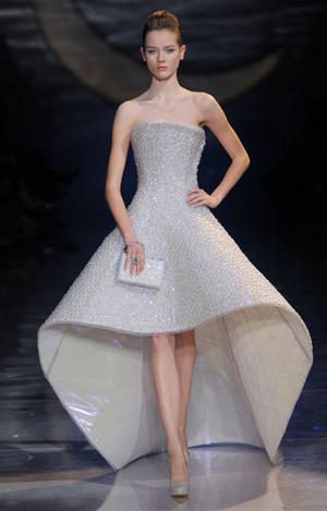 รวมชุดราตรีจาก Armani Priv&eacute; เริ่ดๆ